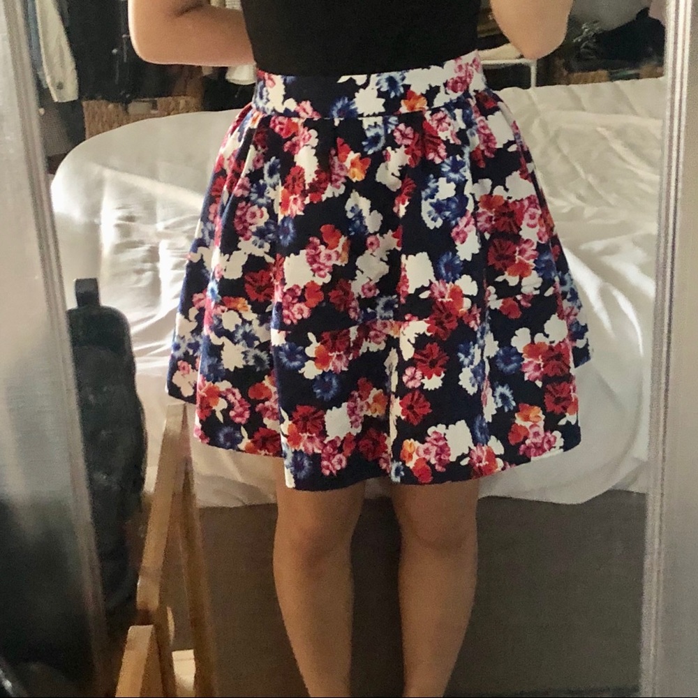 High Waisted Floral Mini Skirt (slightly pleated)